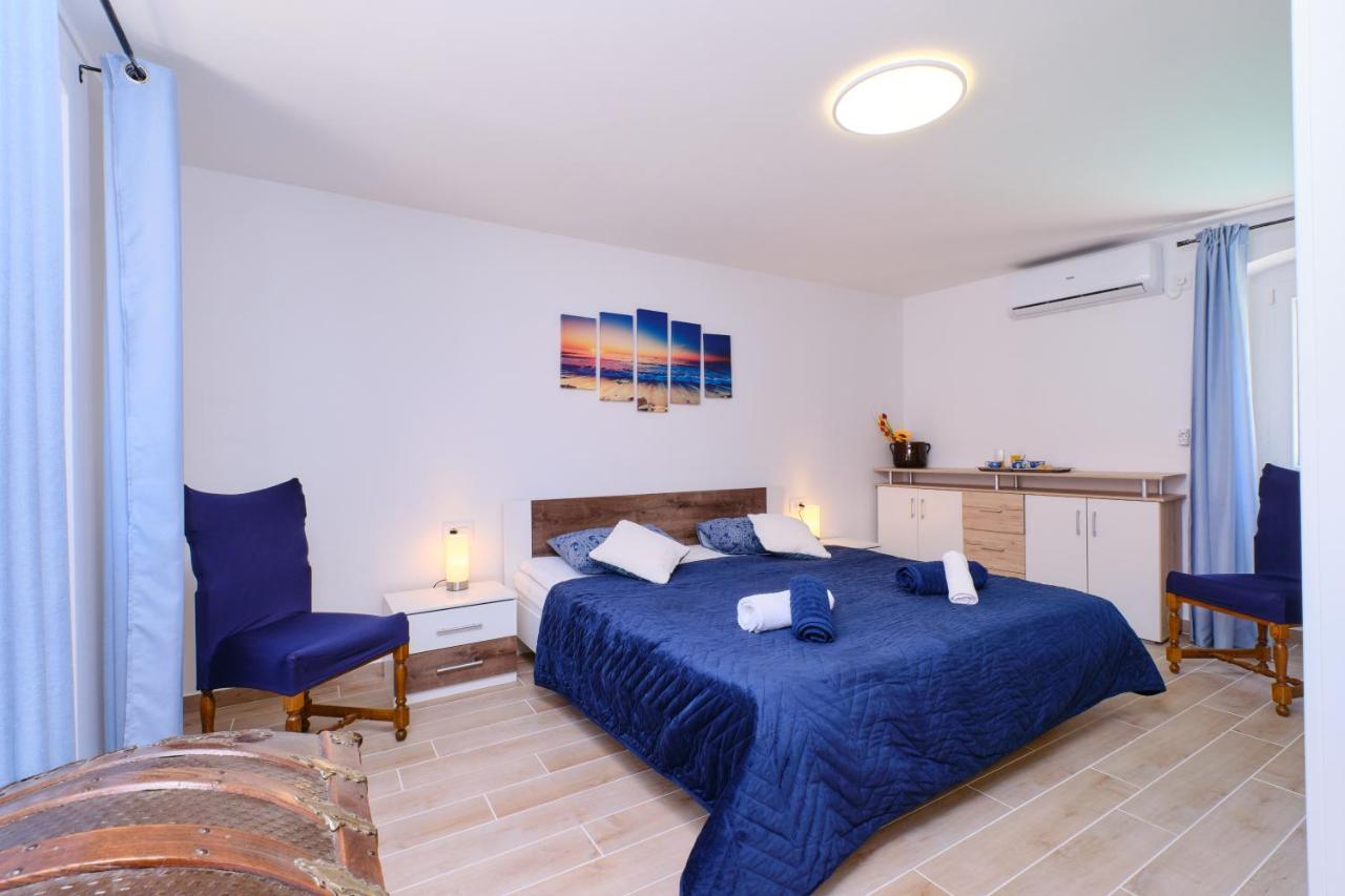 Apartment Kaleta Sveti Jakov Esterno foto