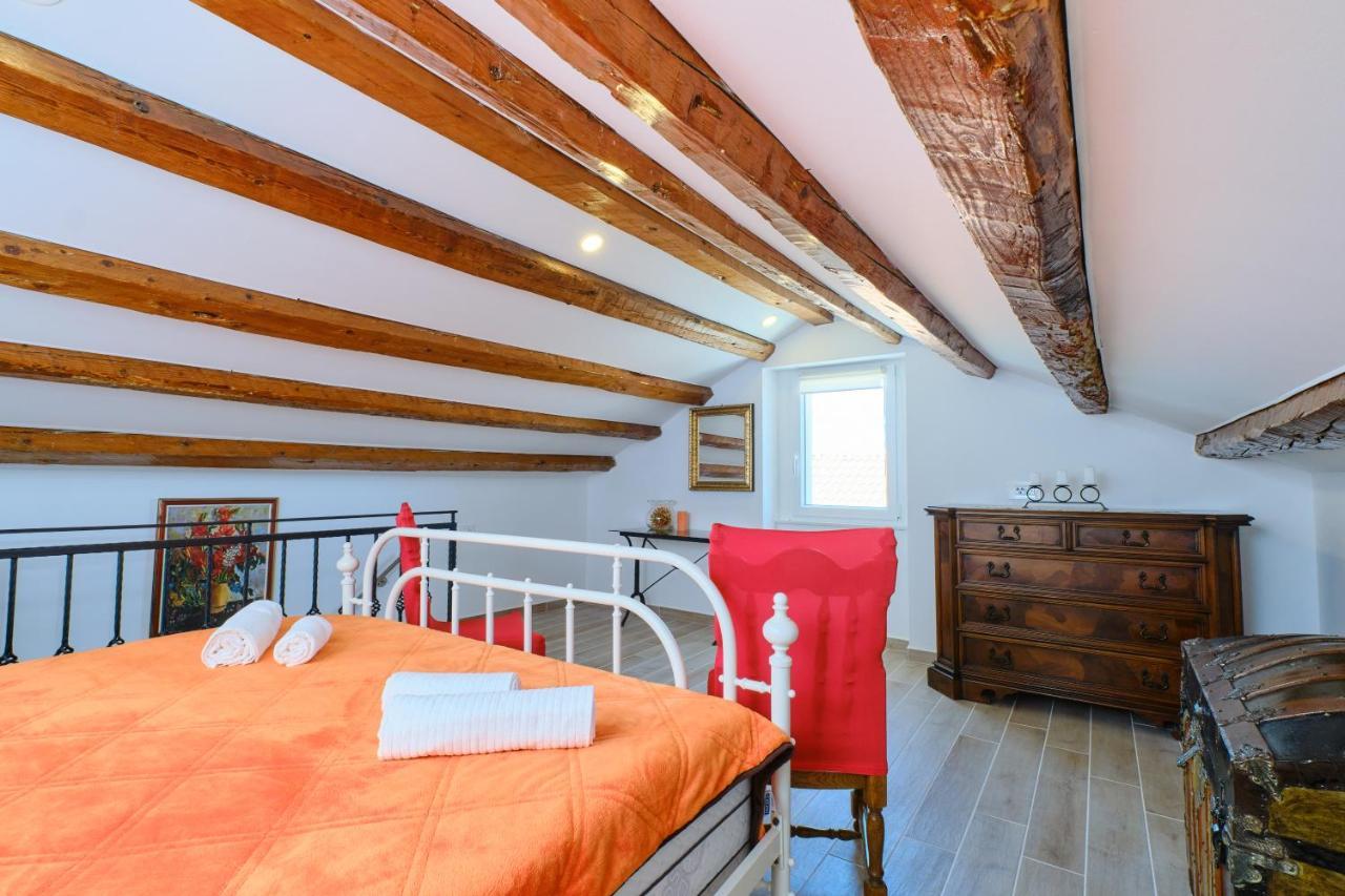 Apartment Kaleta Sveti Jakov Esterno foto