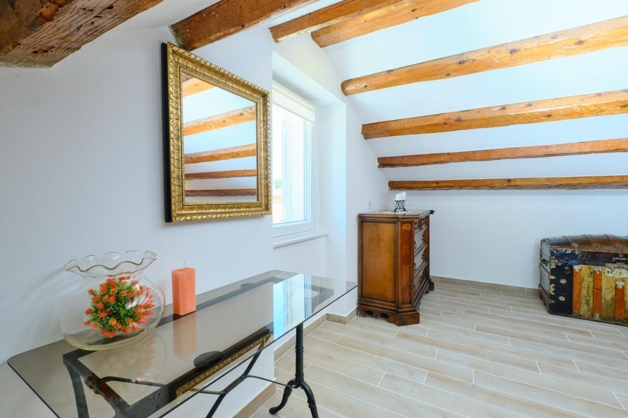 Apartment Kaleta Sveti Jakov Esterno foto