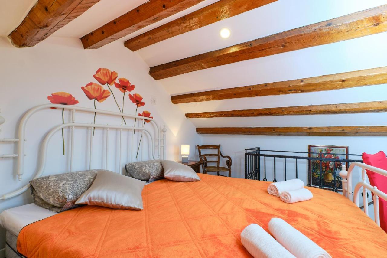 Apartment Kaleta Sveti Jakov Esterno foto