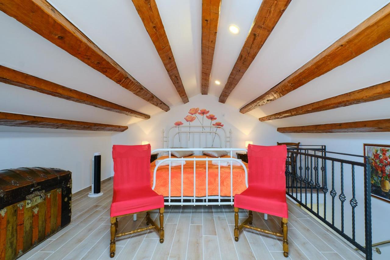 Apartment Kaleta Sveti Jakov Esterno foto